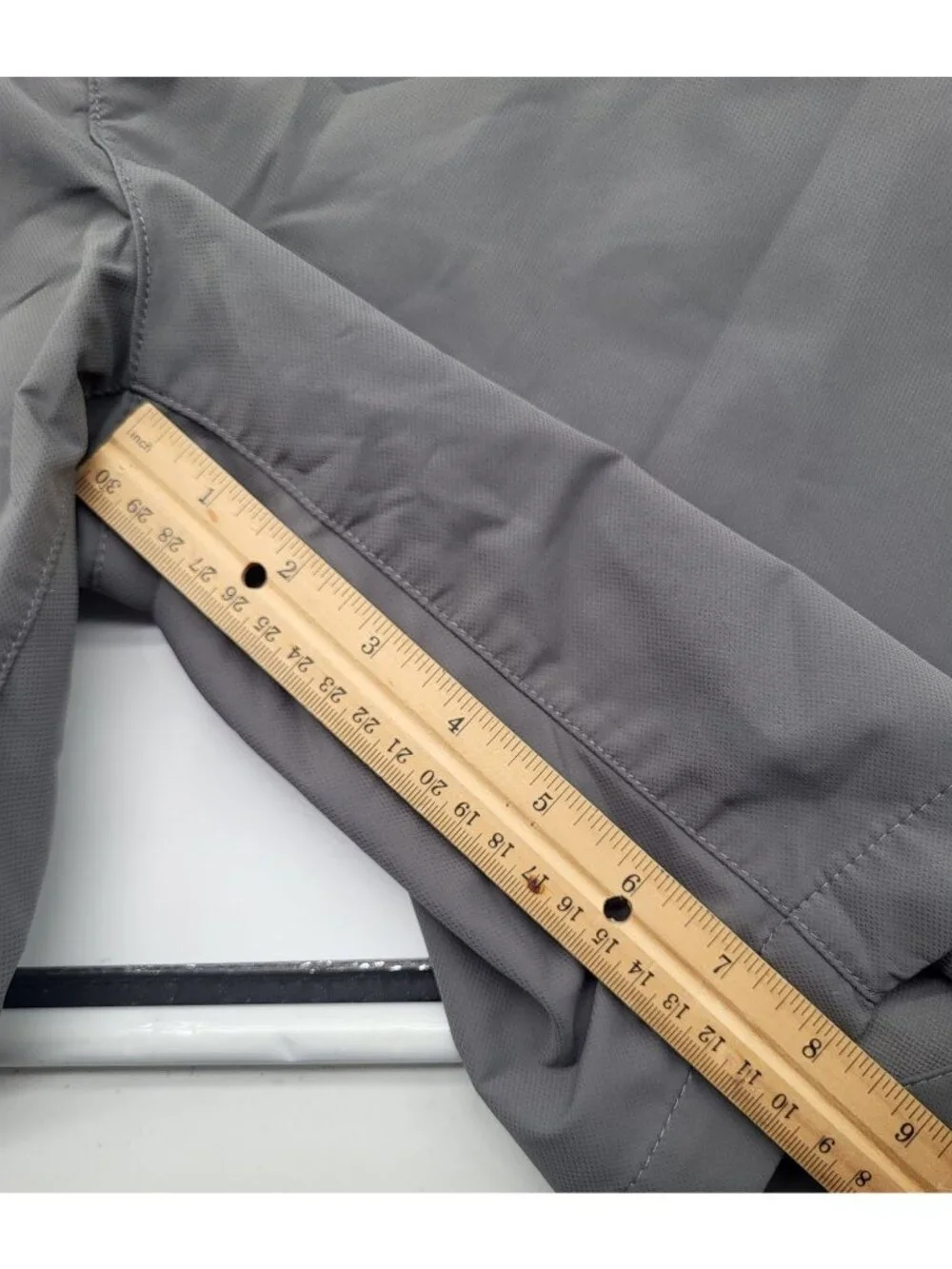 Gerry Men's SZ 34 Gray Tech Shorts Hiking Outdoor Athleisure Zip Pockets - Picture 8 of 10
